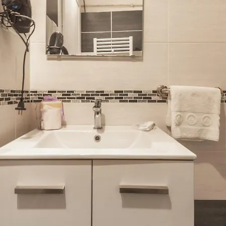 Studio For 2 Located In The City Center Apartment