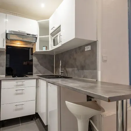 Studio For 2 Located In The City Center Annecy
